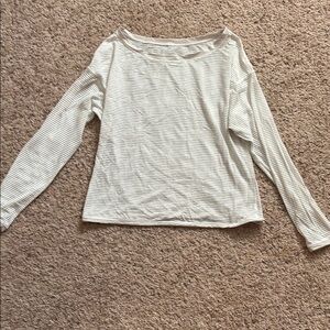 Lululemon Athletica Cream Fitted Long Sleeve Blouse
